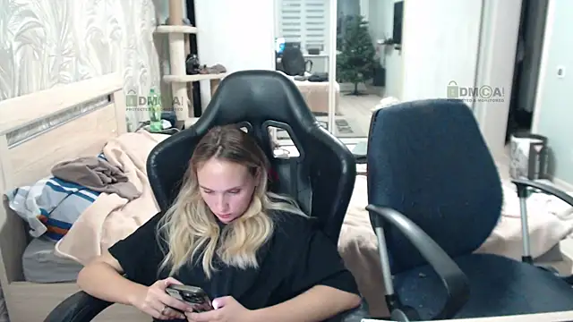 Snapshot of Sunny-Girl1 chatting on 7, 1, 2025 Sunny-Girl1 online show from 7, 1, 2025