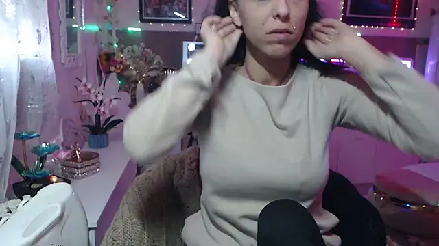 misscectito13 online show from 10, 3, 2025