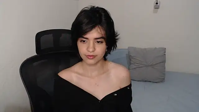 mia collins x online show from 7, 7, 2026