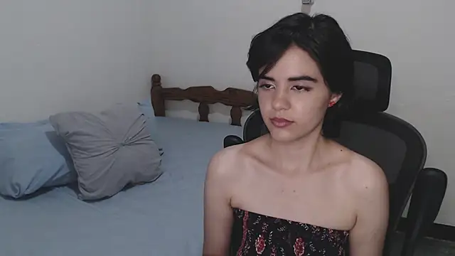 mia collins x online show from 12, 7, 2026