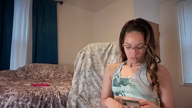 cassandracane online show from 10, 4, 2026