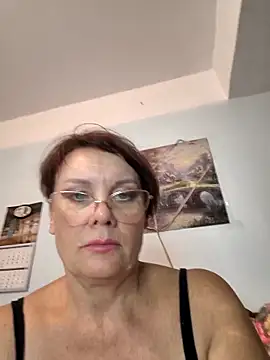 Snapshot of _lady_red_ chatting on 14, 9, 2025  lady red  online show from 14, 9, 2025