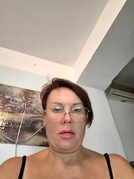 Snapshot of _lady_red_ chatting on 16, 9, 2025  lady red  online show from 16, 9, 2025