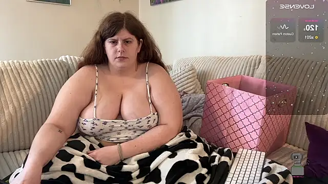NotUrBabyMoms online show from 28, 1, 2025