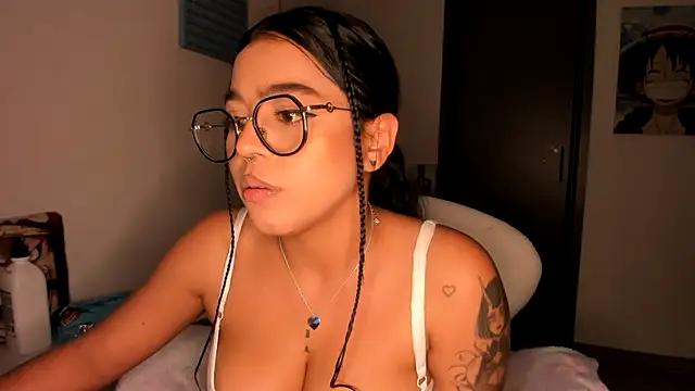 Snapshot of Naiara_sex chatting on 9, 2, 2025 Naiara sex online show from 9, 2, 2025