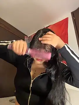Naiara sex online show from 27, 5, 2026