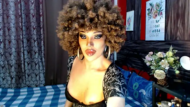 Snapshot of trixxielicious chatting on 5, 12, 2024 trixxielicious online show from 5, 12, 2024