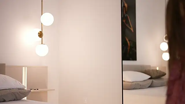 Snapshot of DoviaClaire chatting on 24, 9, 2025 DoviaClaire online show from 24, 9, 2025