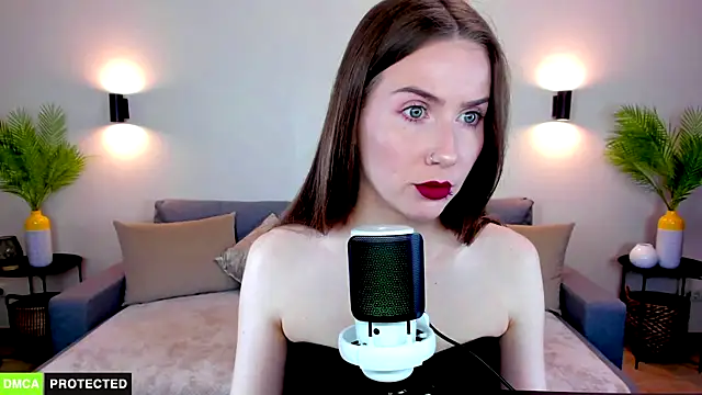 TheWoman   online show from 16, 5, 2026