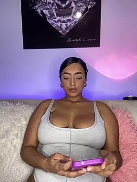 Snapshot of Shantal_Lovee chatting on 19, 1, 2025 Shantal Lovee online show from 19, 1, 2025