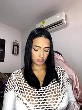 Shantal Lovee online show from 20, 9, 2025