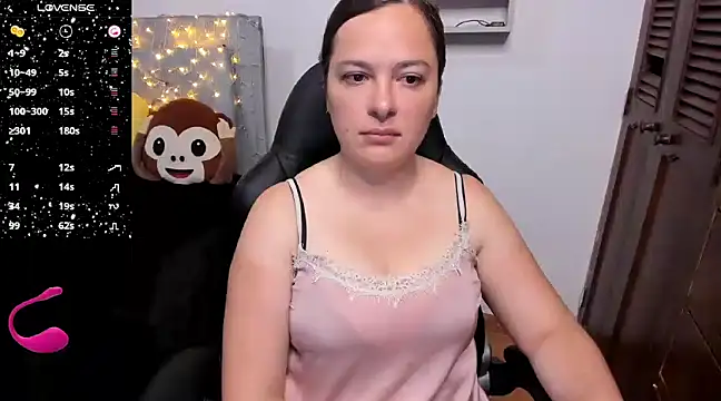 Snapshot of angelaagomez chatting on 23, 12, 2024 angelaagomez online show from 23, 12, 2024