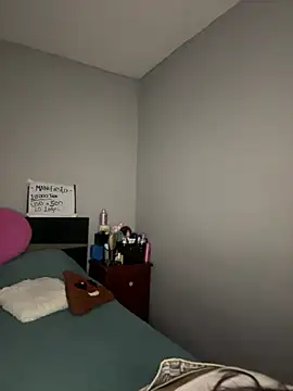 Snapshot of Sammy_pink chatting on 8, 3, 2025 Sammy pink online show from 8, 3, 2025