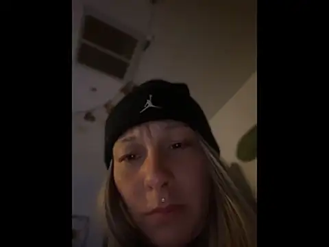 Babii Nova online show from 11, 4, 2026