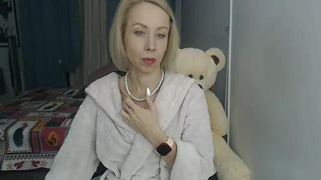 LuxuryNika online show from 4, 12, 2024