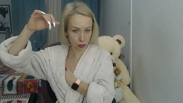 LuxuryNika online show from 4, 12, 2024