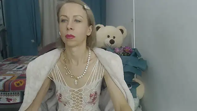 LuxuryNika online show from 18, 12, 2024