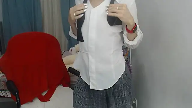 LuxuryNika online show from 4, 1, 2025