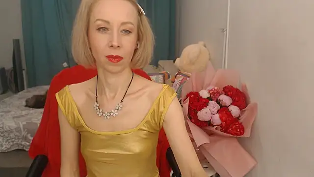 LuxuryNika online show from 3, 2, 2025