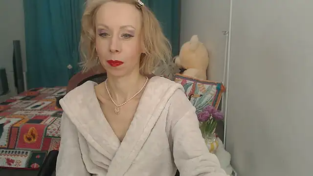 LuxuryNika online show from 17, 2, 2025