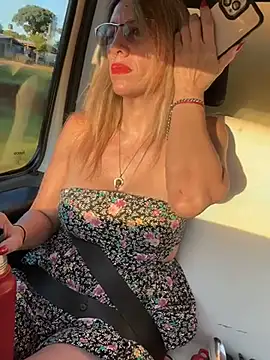 Gatitacarlita online show from 2, 1, 2025