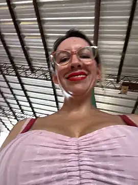 Gatitacarlita online show from 21, 12, 2025