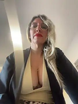 Gatitacarlita online show from 6, 5, 2026