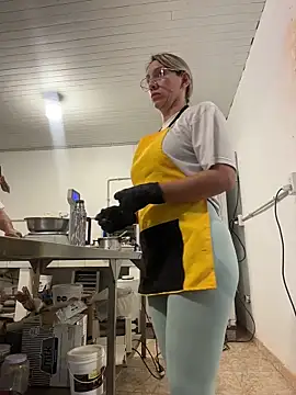 Gatitacarlita online show from 12, 5, 2026