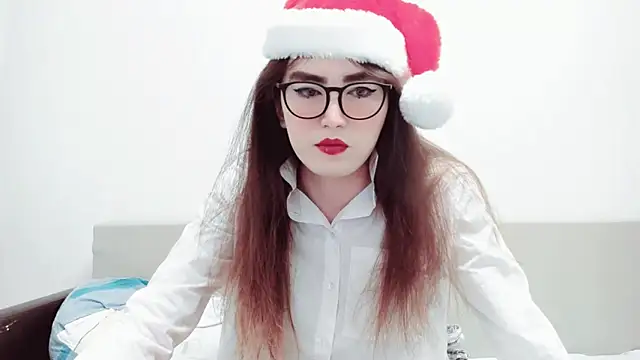 Snapshot of MinniMaksy chatting on 28, 12, 2024 MinniMaksy online show from 28, 12, 2024