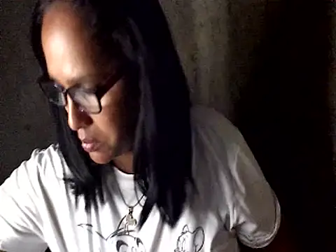 Snapshot of Damita999 chatting on 25, 1, 2025 Damita999 online show from 25, 1, 2025
