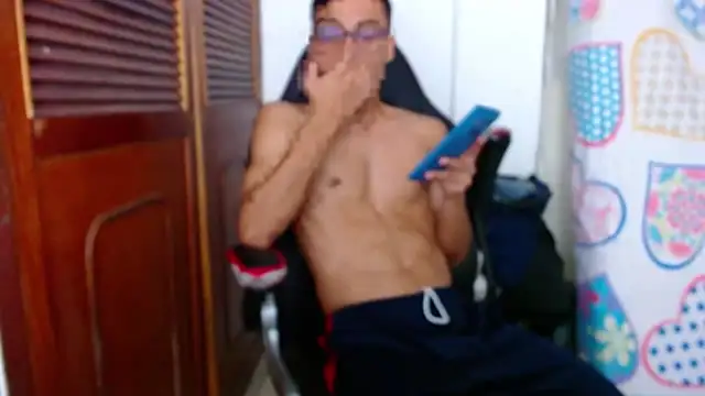 Lion Grrr online show from 17, 11, 2025