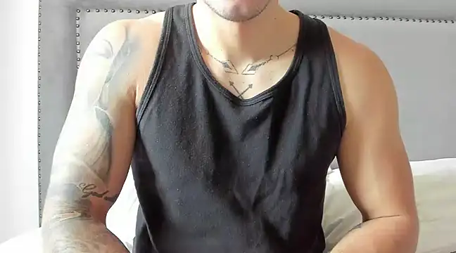 Snapshot of spartacozz chatting on 2, 2, 2025 spartacozz online show from 2, 2, 2025