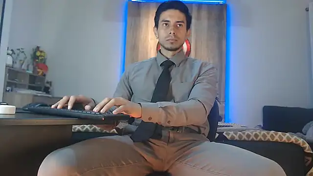 Snapshot of Andrew_4_ chatting on 13, 9, 2025 Andrew 4 online show from 13, 9, 2025