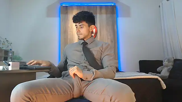 Snapshot of Andrew_4_ chatting on 20, 10, 2025 Andrew 4 online show from 20, 10, 2025