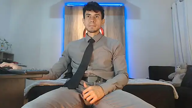 Snapshot of Andrew_4_ chatting on 21, 10, 2025 Andrew 4 online show from 21, 10, 2025