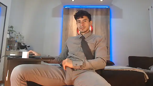 Snapshot of Andrew_4_ chatting on 23, 10, 2025 Andrew 4 online show from 23, 10, 2025