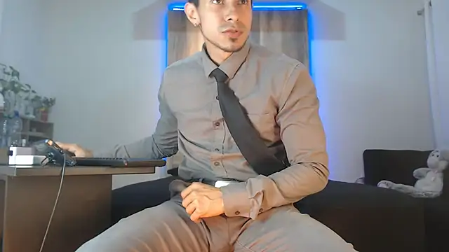 Snapshot of Andrew_4_ chatting on 25, 11, 2025 Andrew 4 online show from 25, 11, 2025