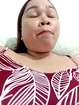 XXLorie 02 online show from 4, 2, 2026