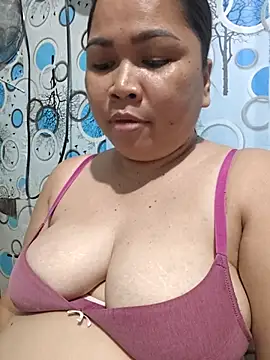 XXLorie 02 online show from 6, 5, 2026