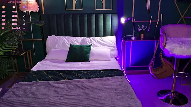 Snapshot of Eille_Elfie chatting on 14, 11, 2025 Eille Elfie online show from 14, 11, 2025