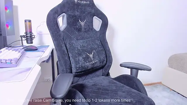 Snapshot of SkyqueenI chatting on 20, 10, 2025 SkyqueenI online show from 20, 10, 2025