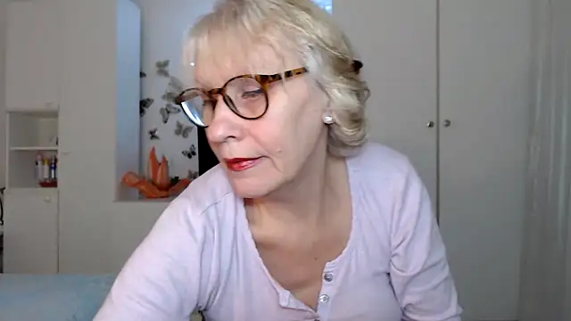 Ghertrude52 online show from 11, 2, 2025