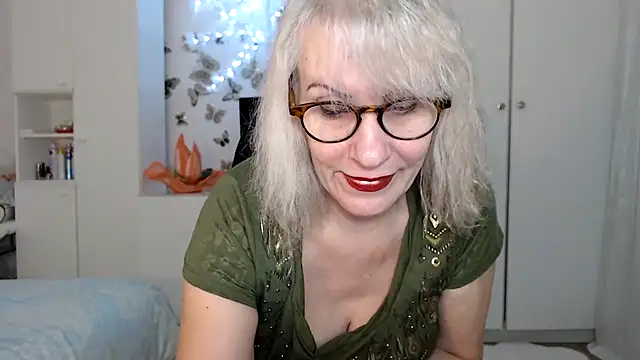 Snapshot of Ghertrude52 chatting on 17, 2, 2025 Ghertrude52 online show from 17, 2, 2025