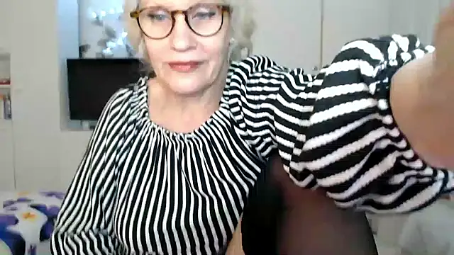 Snapshot of Ghertrude52 chatting on 7, 3, 2025 Ghertrude52 online show from 7, 3, 2025