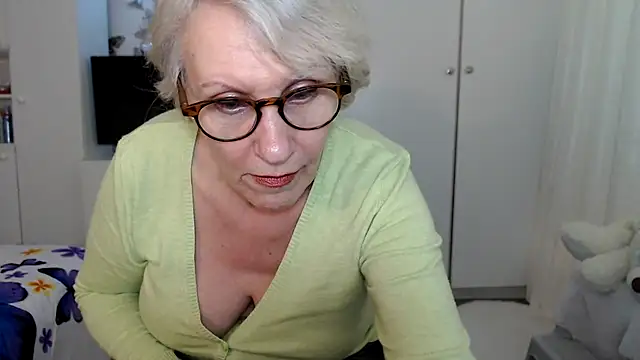 Snapshot of Ghertrude52 chatting on 8, 3, 2025 Ghertrude52 online show from 8, 3, 2025