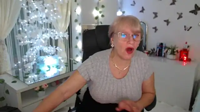 Snapshot of Ghertrude52 chatting on 16, 12, 2025 Ghertrude52 online show from 16, 12, 2025