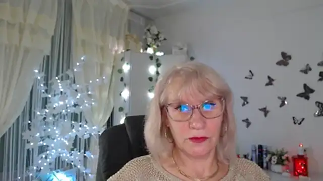 Snapshot of Ghertrude52 chatting on 18, 12, 2025 Ghertrude52 online show from 18, 12, 2025