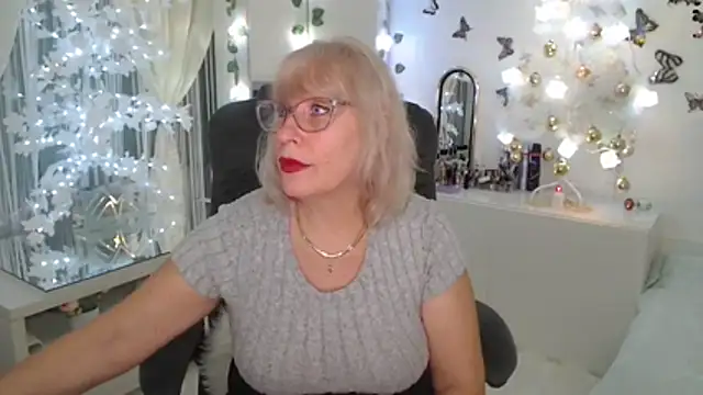 Snapshot of Ghertrude52 chatting on 20, 12, 2025 Ghertrude52 online show from 20, 12, 2025