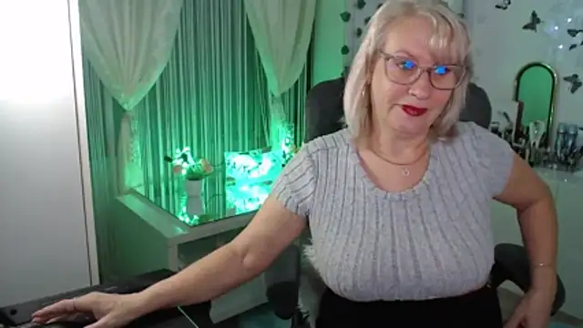 Snapshot of Ghertrude52 chatting on 14, 1, 2026 Ghertrude52 online show from 14, 1, 2026