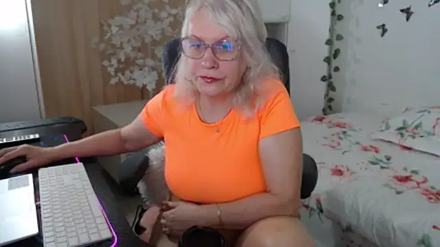 Ghertrude52 online show from 8, 5, 2026